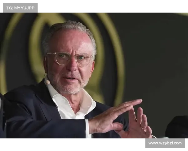 拜仁传奇鲁梅尼格踢球角色深度解析及其对球队战术的影响